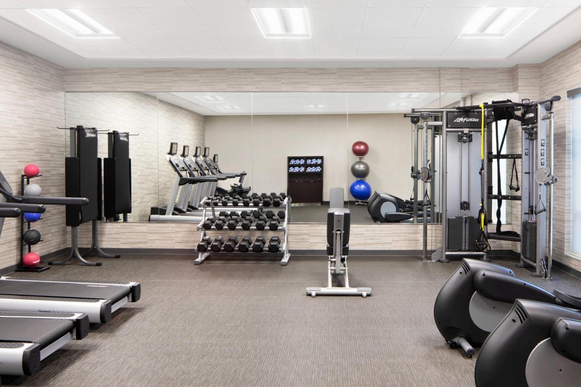 מלון Courtyard By Marriott Wayne Fairfield מראה חיצוני תמונה